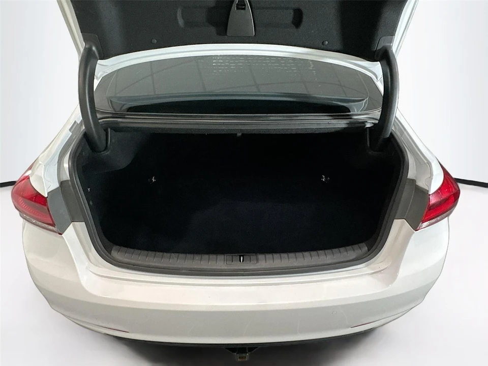 2017 Genesis G80 - Image 19 of 21