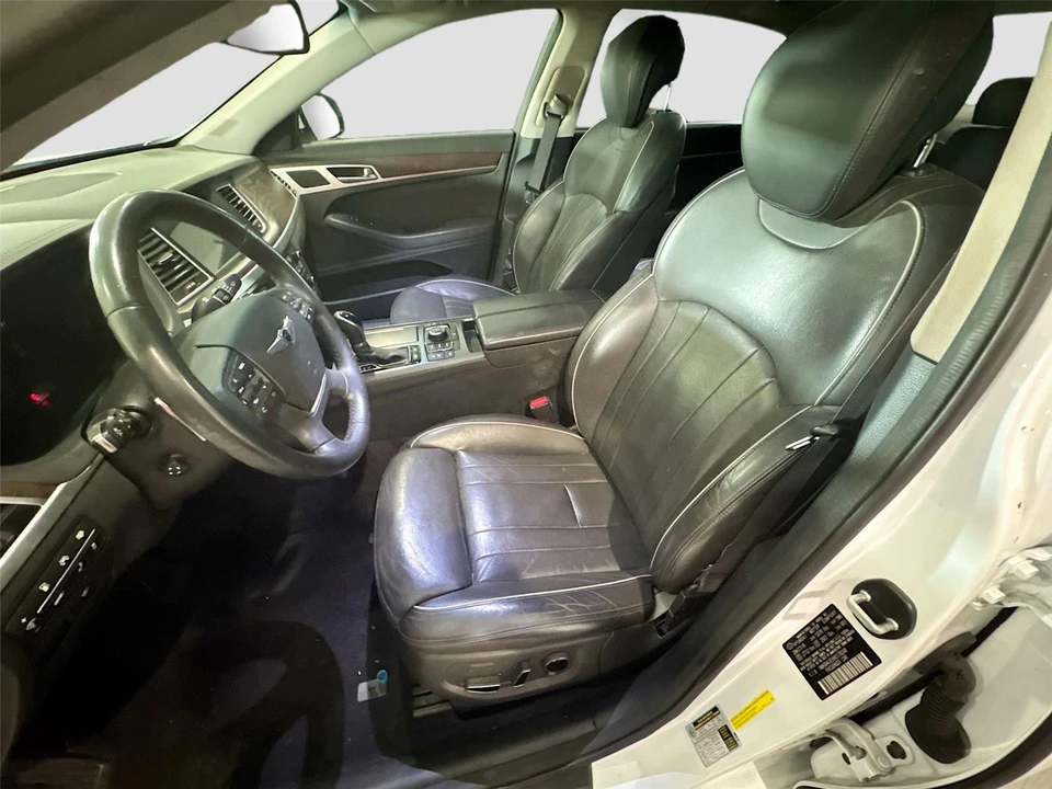 2017 Genesis G80 - Image 10 of 15
