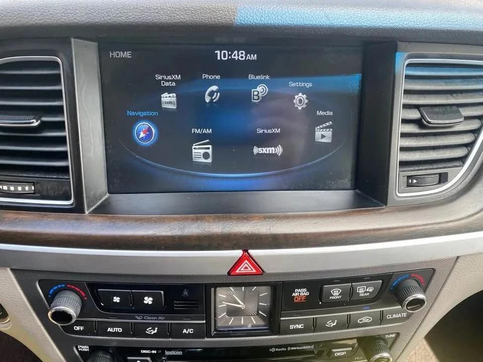 2017 Genesis G80 - Image 15 of 18