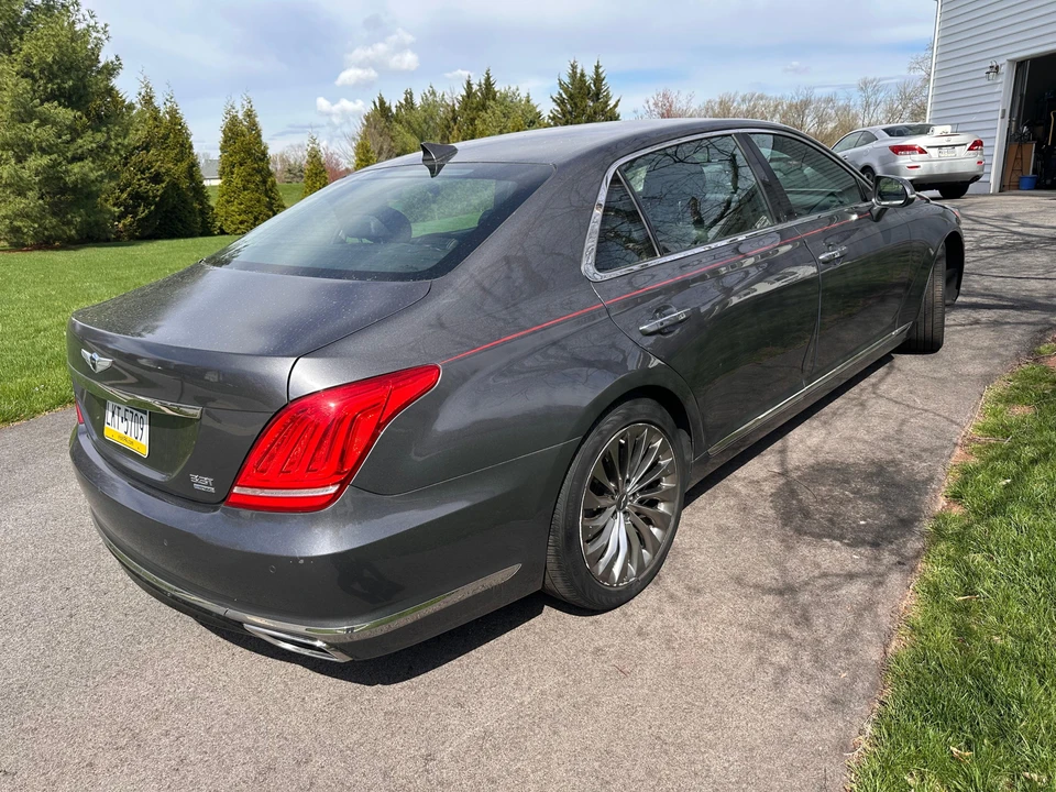 2017 Genesis G90 - Image 14 of 31