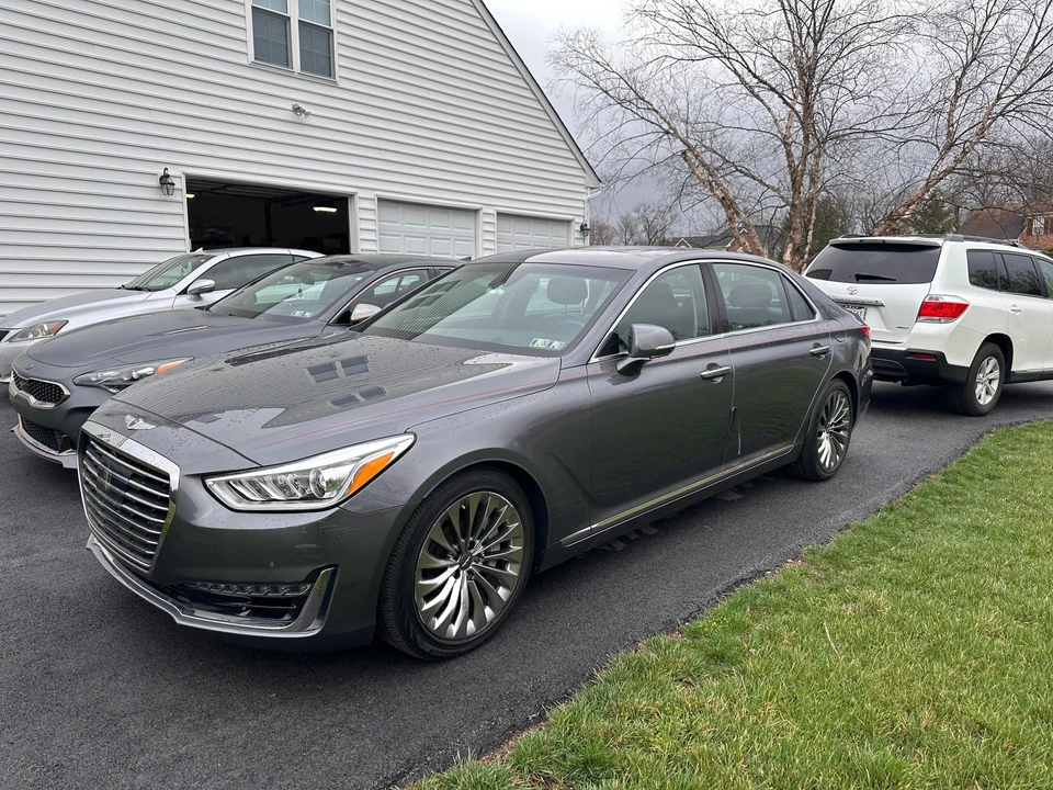 2017 Genesis G90 - Image 8 of 31