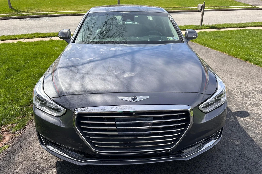 2017 Genesis G90 - Image 2 of 31