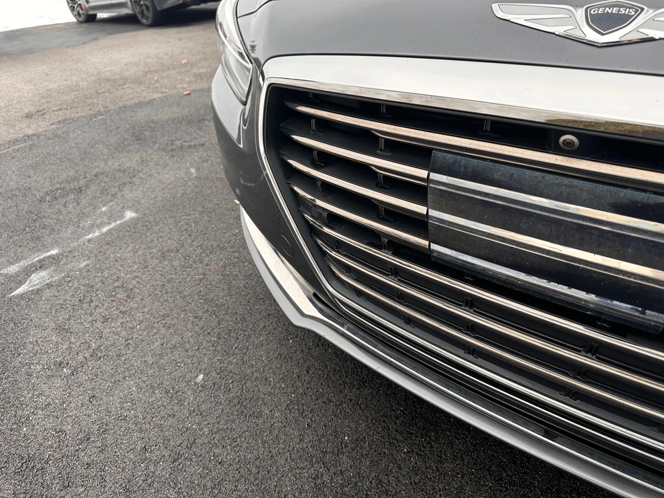 2017 Genesis G90 - Image 15 of 31