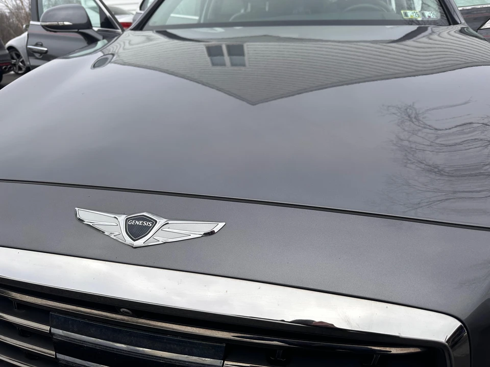 2017 Genesis G90 - Image 17 of 31