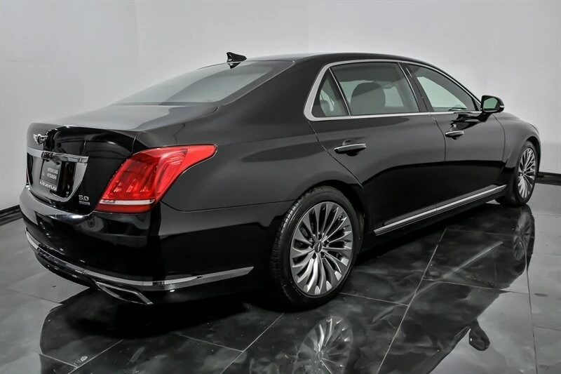 2017 Genesis G90 - Image 10 of 21