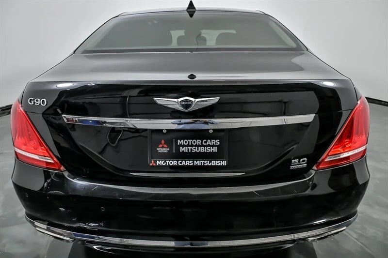 2017 Genesis G90 - Image 9 of 21