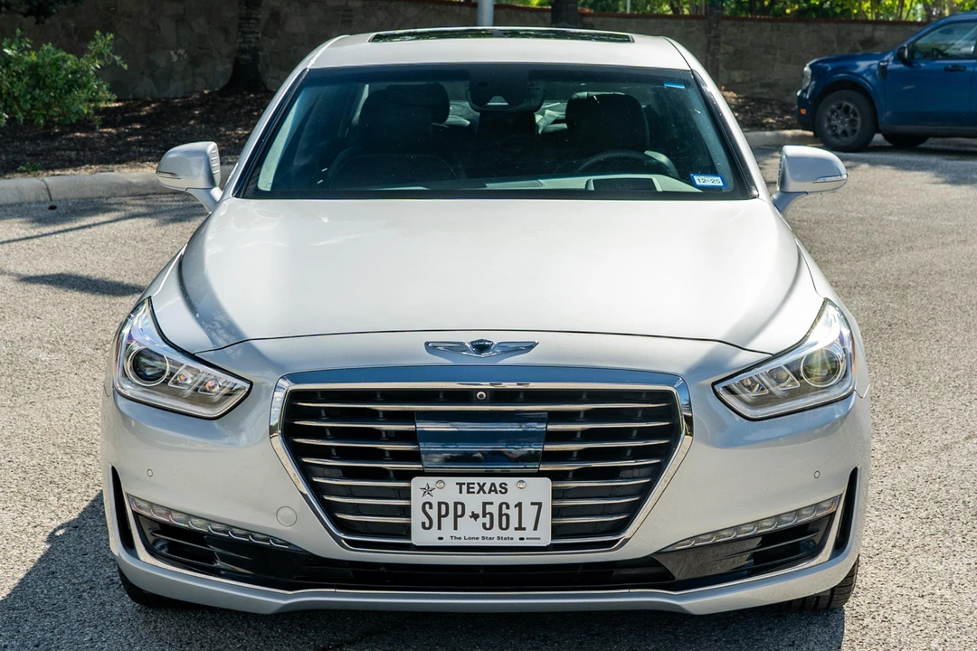 2017 Genesis G90 - Image 2 of 31