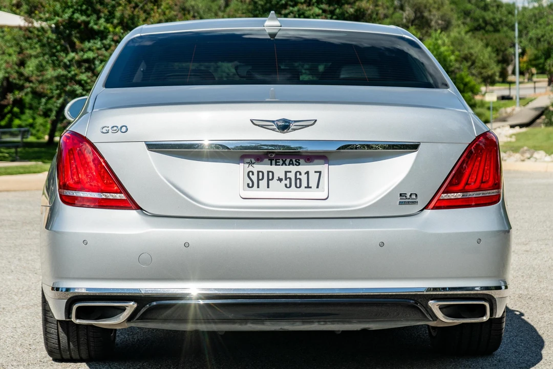 2017 Genesis G90 - Image 5 of 31