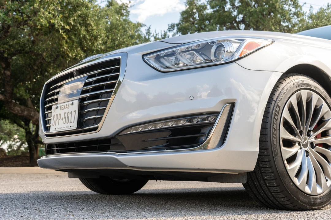 2017 Genesis G90 - Image 11 of 31