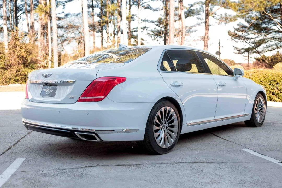 2017 Genesis G90 - Image 7 of 12