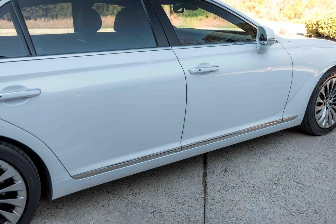 2017 Genesis G90 - Image 18 of 21
