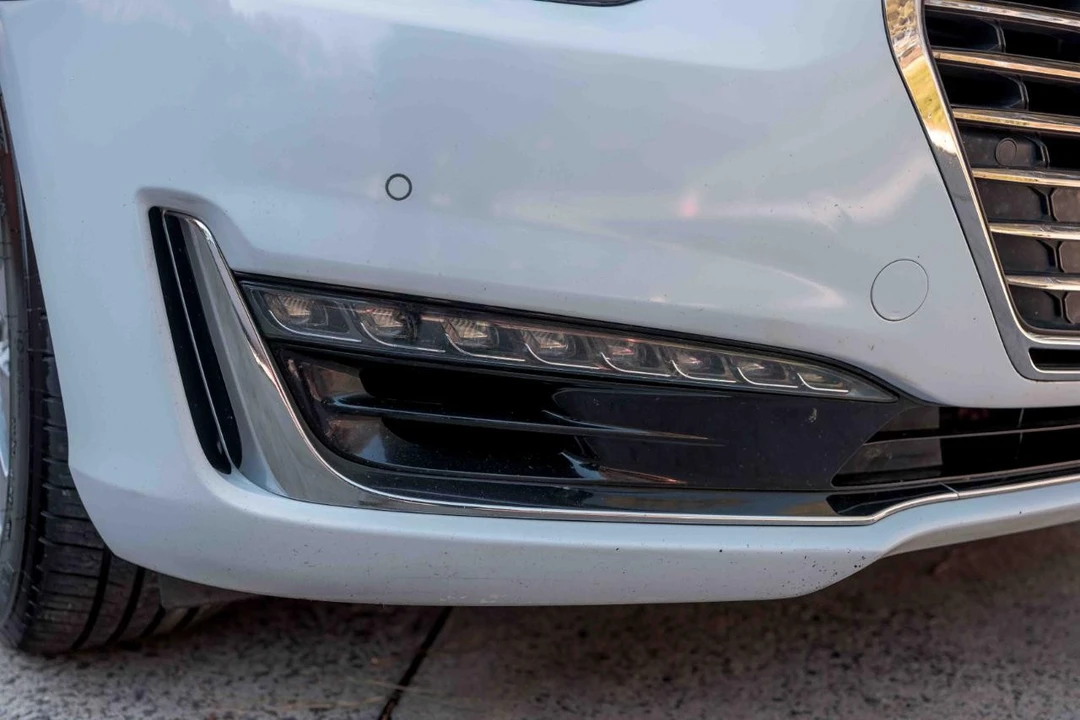 2017 Genesis G90 - Image 14 of 21