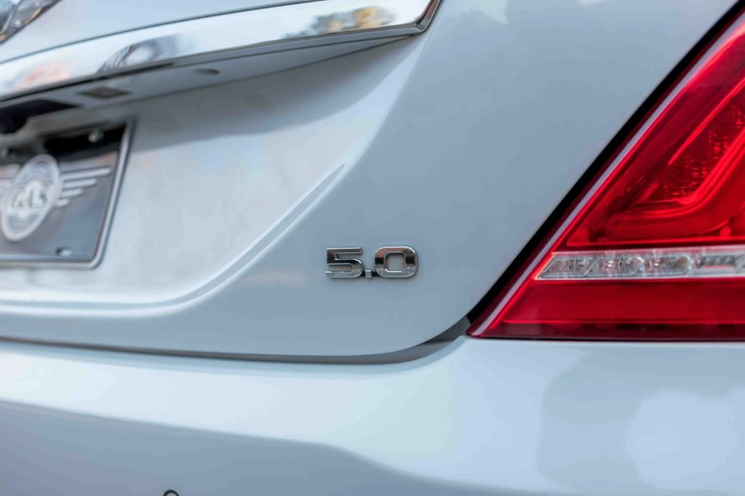 2017 Genesis G90 - Image 20 of 21