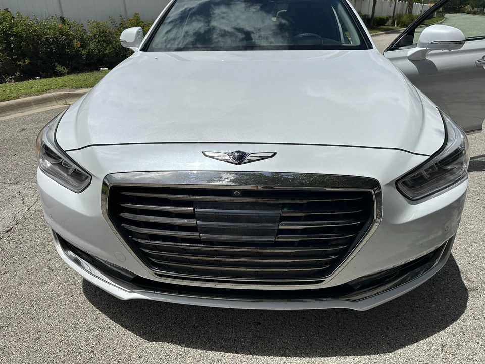 2017 Genesis G90 - Image 6 of 31