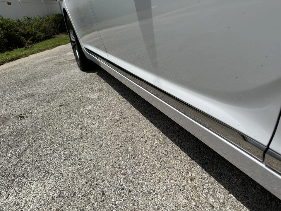 2017 Genesis G90 - Image 24 of 31
