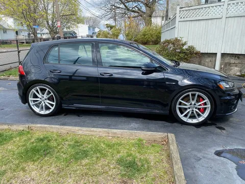 2017 Volkswagen Golf R Base