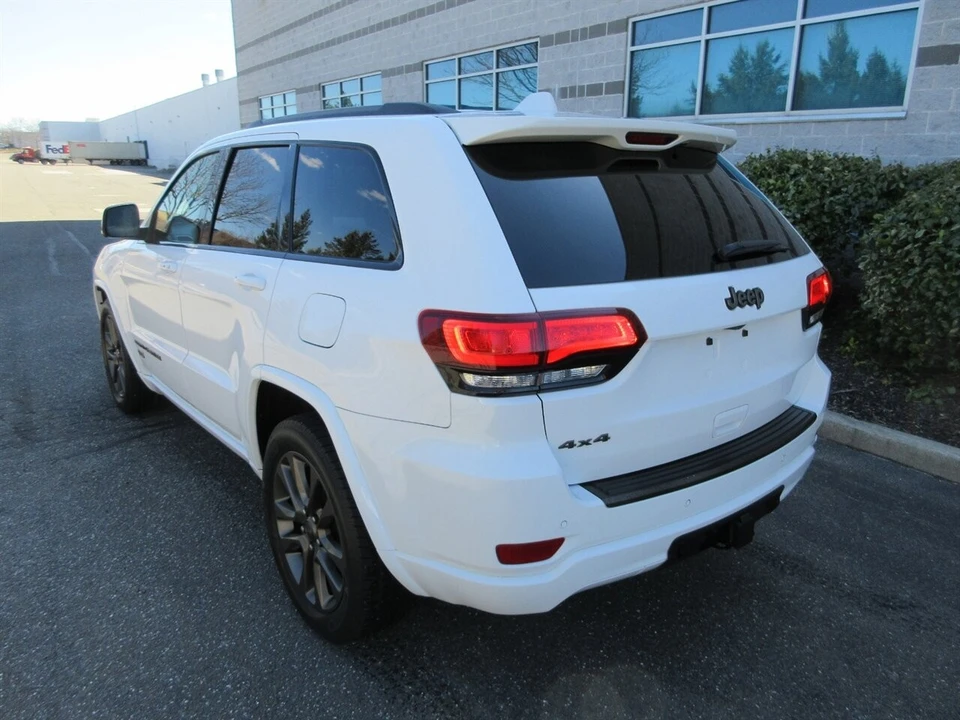 2017 Jeep WK2 Grand Cherokee - Image 19 of 21
