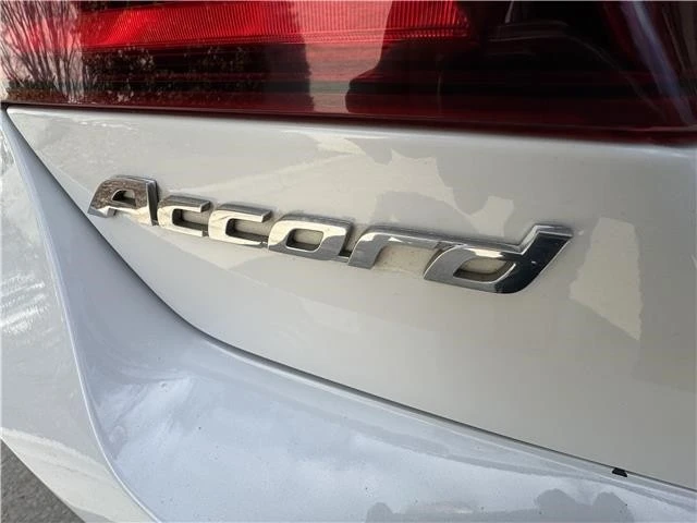 2017 Honda Accord 9th Gen - Image 15 of 21