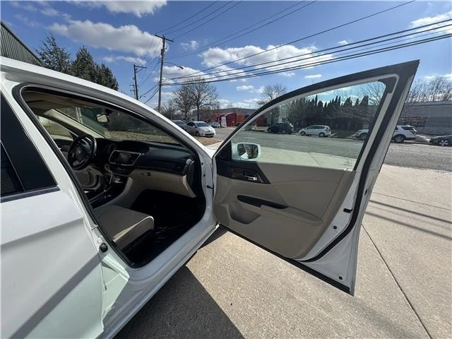 2017 Honda Accord 9th Gen - Image 13 of 21