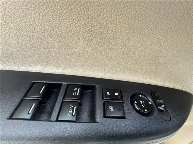 2017 Honda Accord 9th Gen - Image 17 of 21