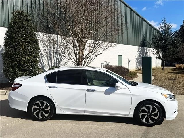 2017 Honda Accord 9th Gen - Image 2 of 21