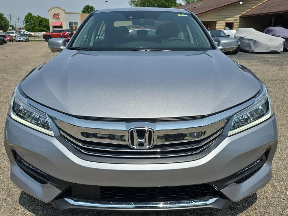 2017 Honda Accord 9th Gen - Image 12 of 12
