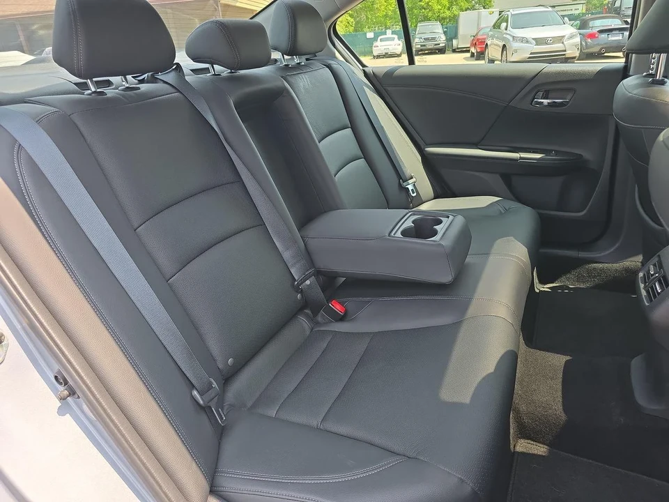 2017 Honda Accord 9th Gen - Image 7 of 21