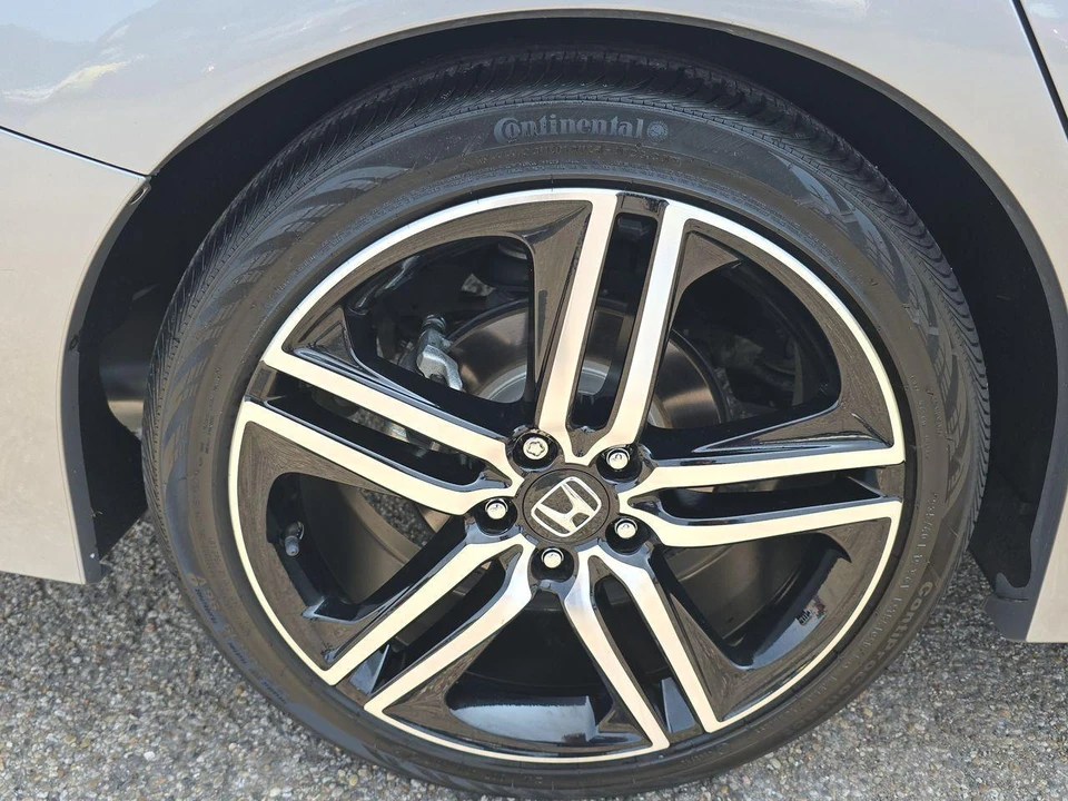 2017 Honda Accord 9th Gen - Image 17 of 21