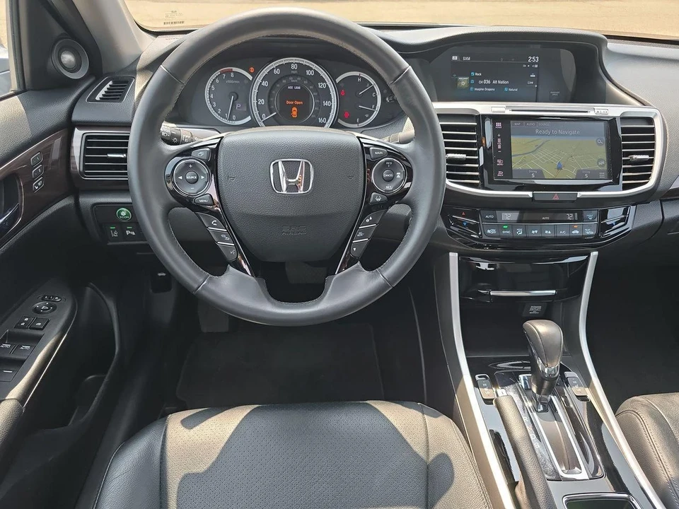 2017 Honda Accord 9th Gen - Image 6 of 21