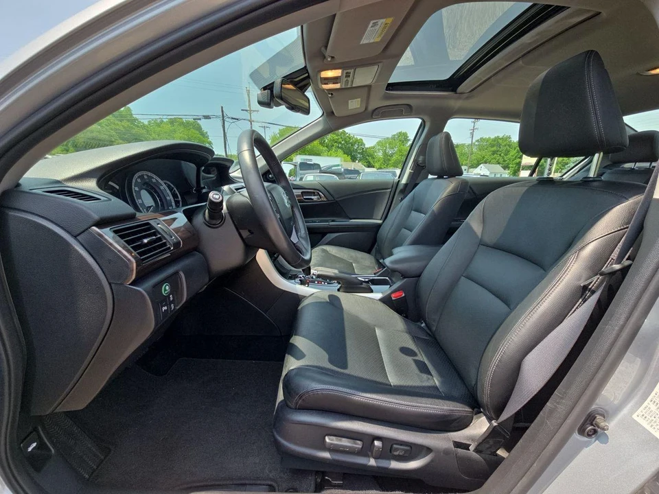 2017 Honda Accord 9th Gen - Image 3 of 21