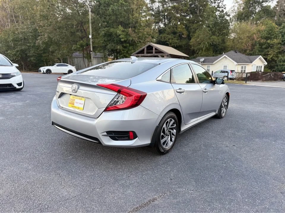 2017 Honda Civic 10th Gen - Image 7 of 10