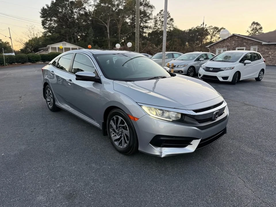 2017 Honda Civic 10th Gen - Image 3 of 10