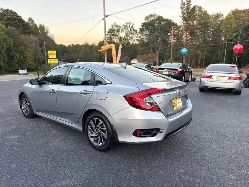 2017 Honda Civic 10th Gen - Image 5 of 10