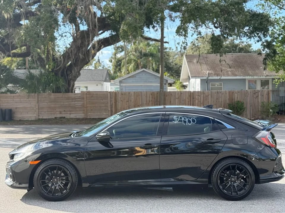 2017 Honda Civic 10th Gen - Image 4 of 10