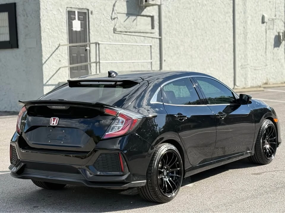 2017 Honda Civic 10th Gen - Image 8 of 10
