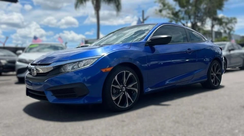 2017 Honda Civic 10th Gen - Image 5 of 5