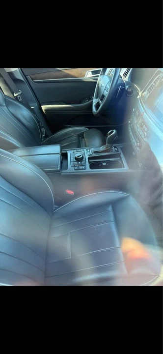 2017 Hyundai Genesis - Image 6 of 7