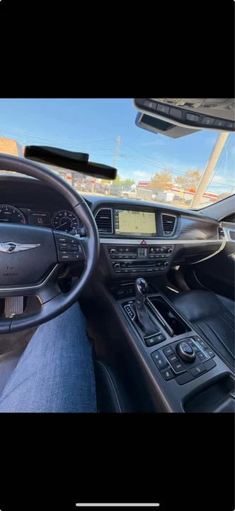2017 Hyundai Genesis - Image 5 of 7