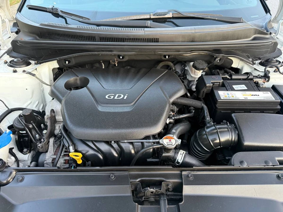 2017 Hyundai Veloster - Image 16 of 16