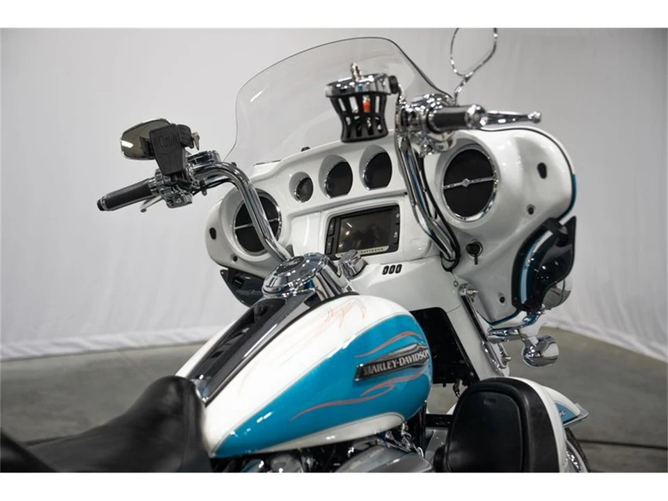 2017 Harley-Davidson Touring Milwaukee-Eight - Image 13 of 31