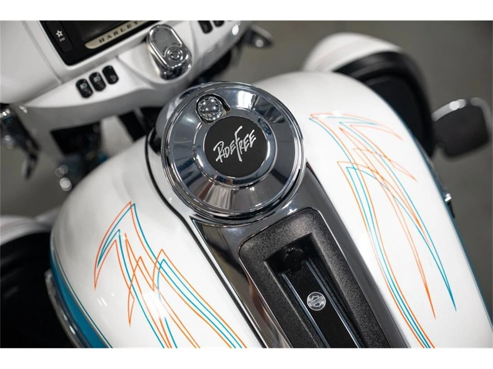 2017 Harley-Davidson Touring Milwaukee-Eight - Image 16 of 31