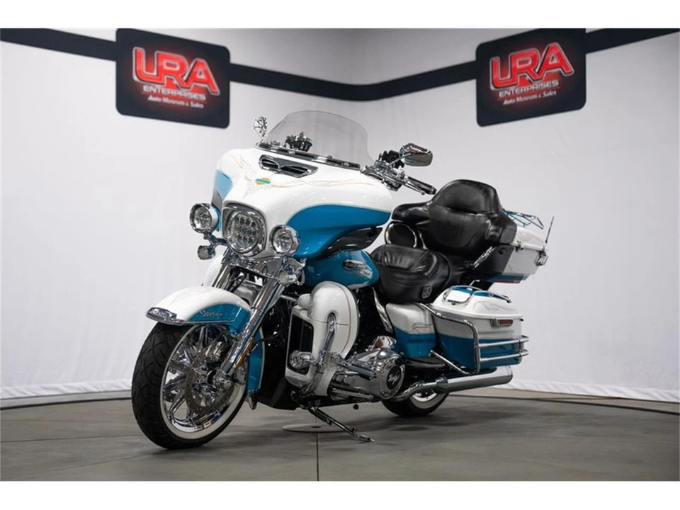 2017 Harley-Davidson Touring Milwaukee-Eight - Image 2 of 31