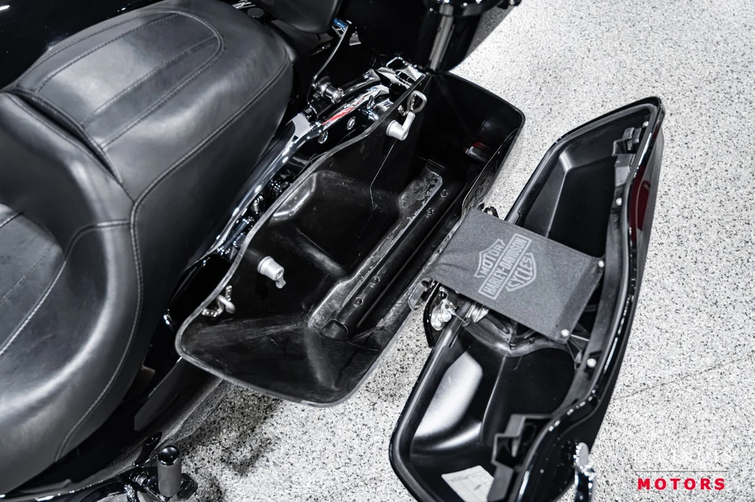 2017 Harley-Davidson Touring Milwaukee-Eight - Image 16 of 21