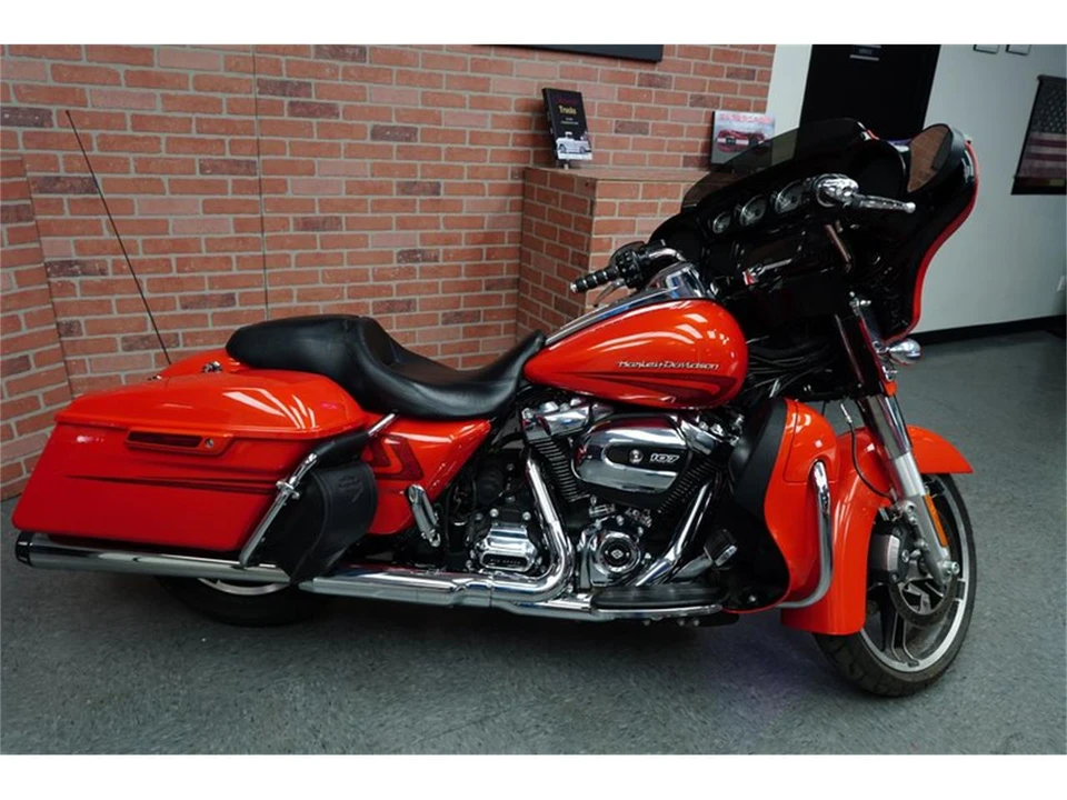 2017 Harley-Davidson Touring Milwaukee-Eight - Image 12 of 31