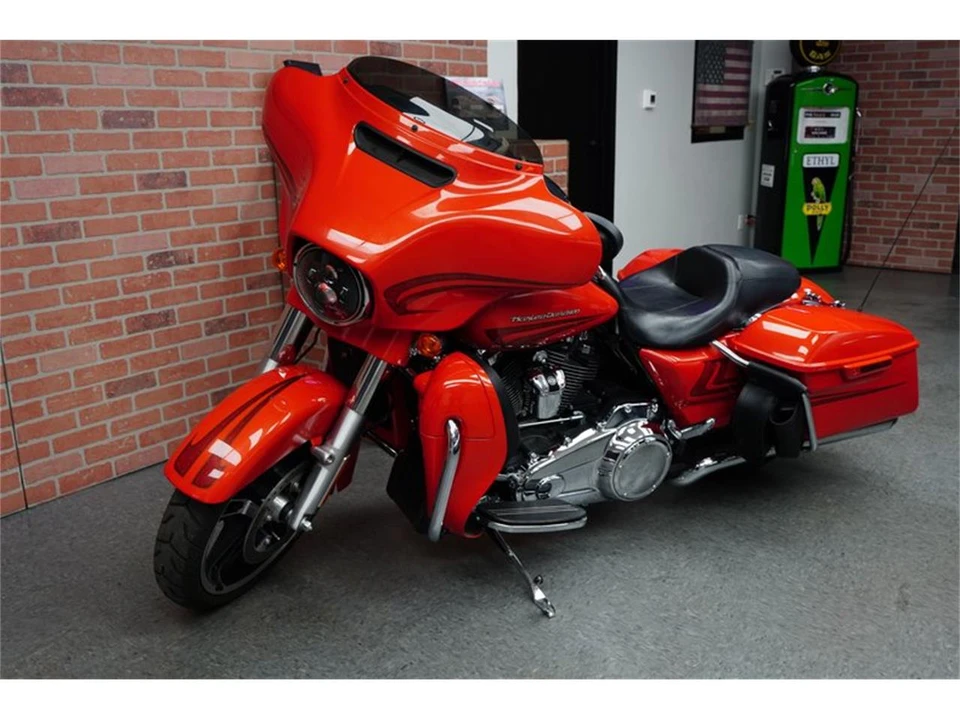 2017 Harley-Davidson Touring Milwaukee-Eight - Image 3 of 31
