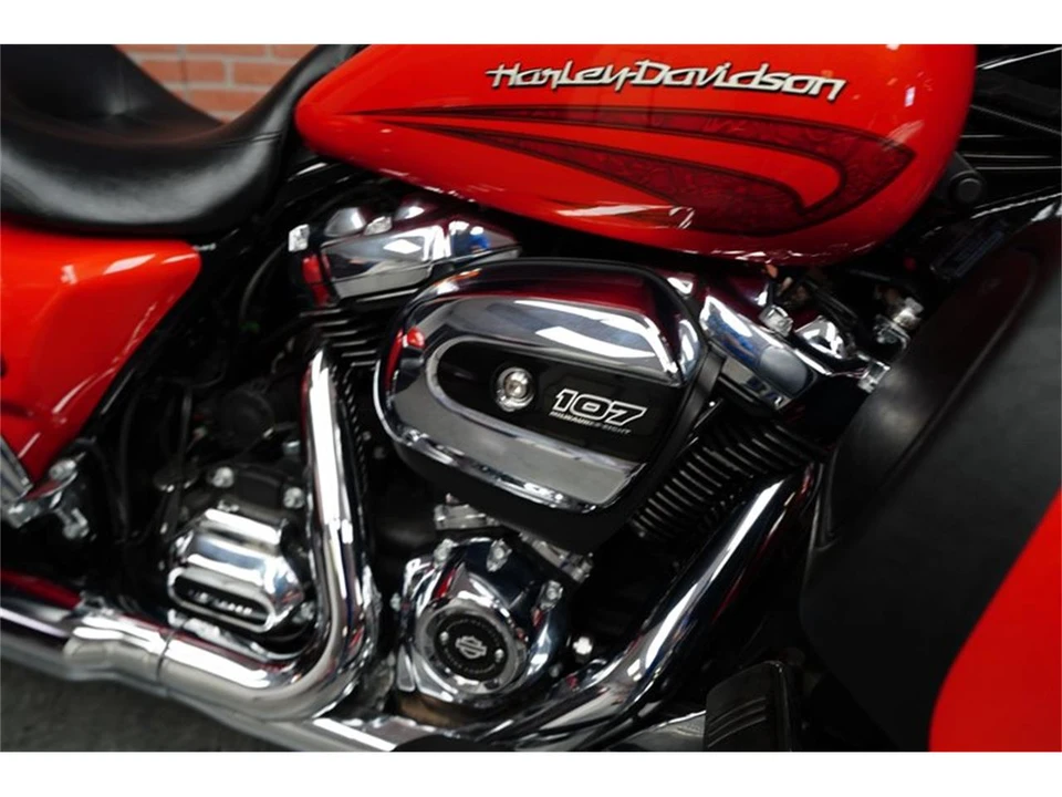 2017 Harley-Davidson Touring Milwaukee-Eight - Image 15 of 31