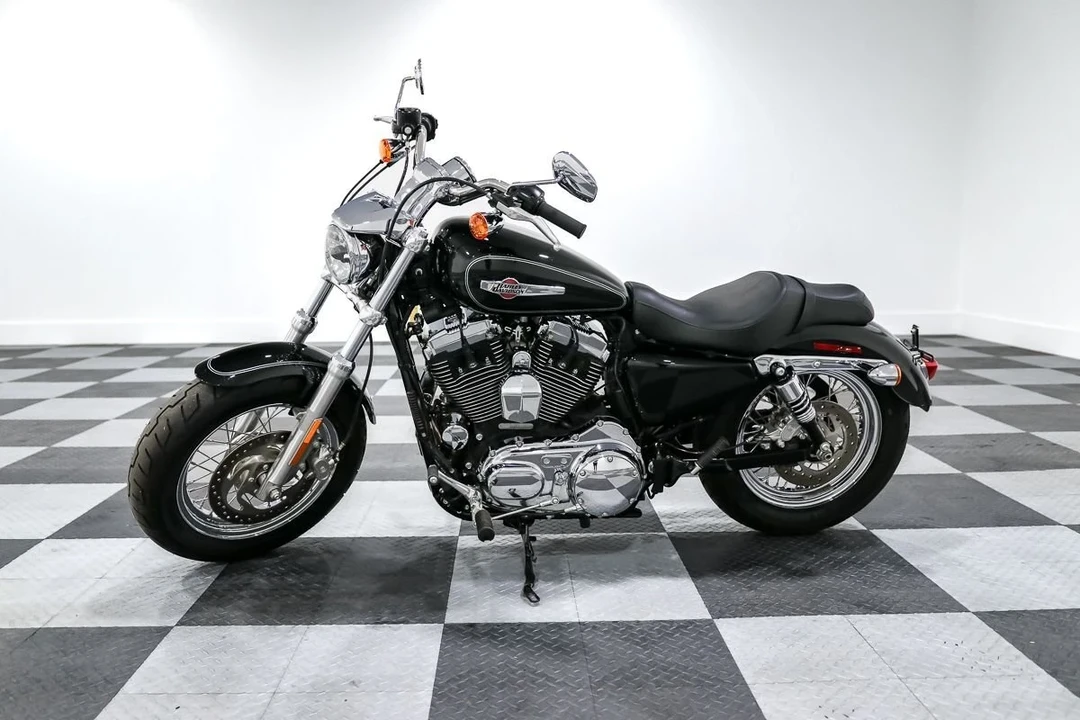 2017 Harley-Davidson Sportster Rubber Mount - Image 4 of 16
