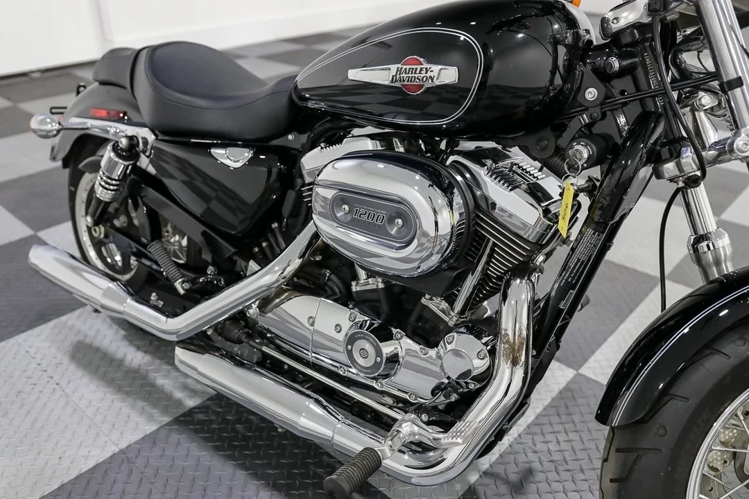 2017 Harley-Davidson Sportster Rubber Mount - Image 8 of 16