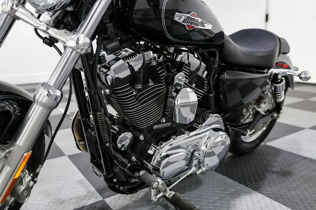 2017 Harley-Davidson Sportster Rubber Mount - Image 12 of 16