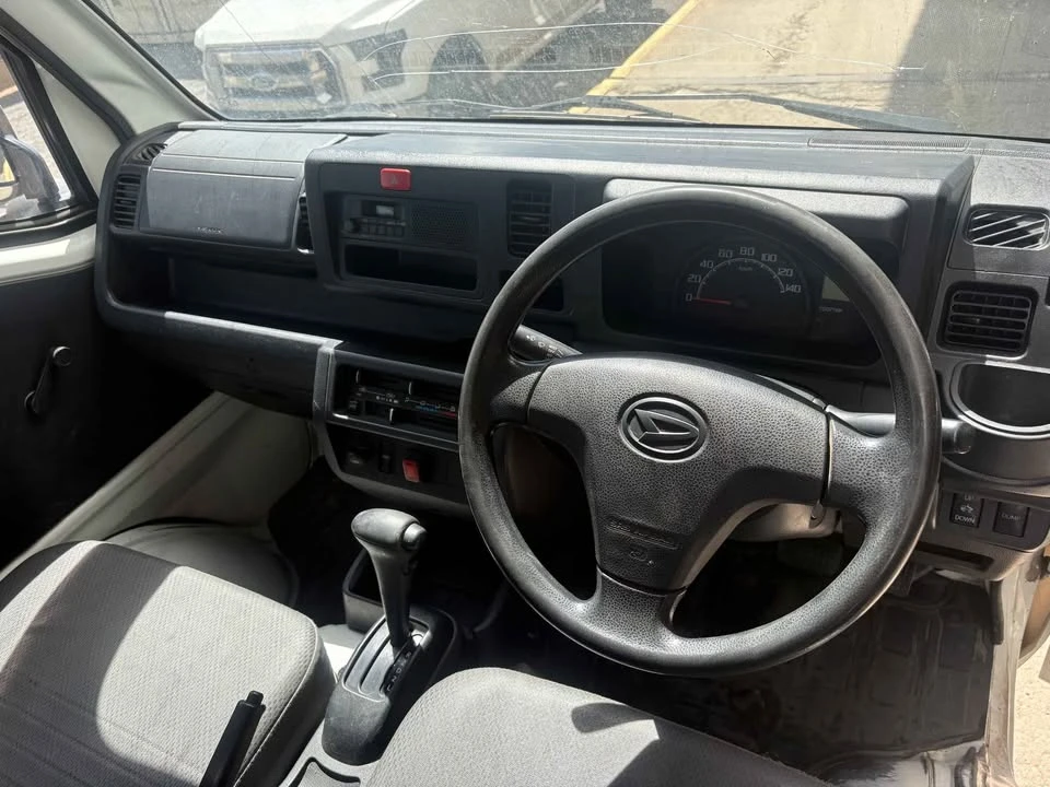 2017 Daihatsu Hijet - Image 6 of 9